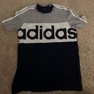 Adidas T-Shirt